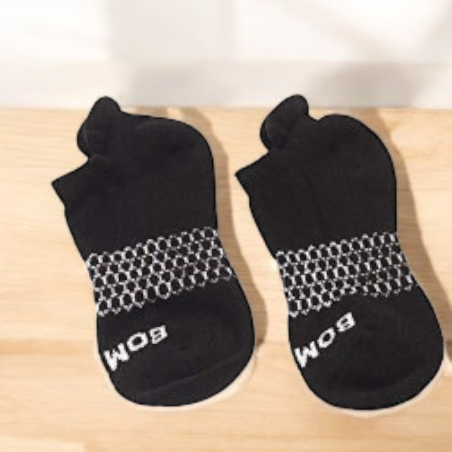Bombas Women's Originals Ankle Socks, (Black/White) 1 Pair