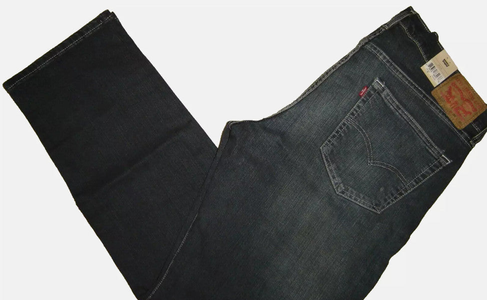 NWT Levi's 559 jeans 38 x 32 Relaxed Straight Fit Retail $80 Style # 00559-0457