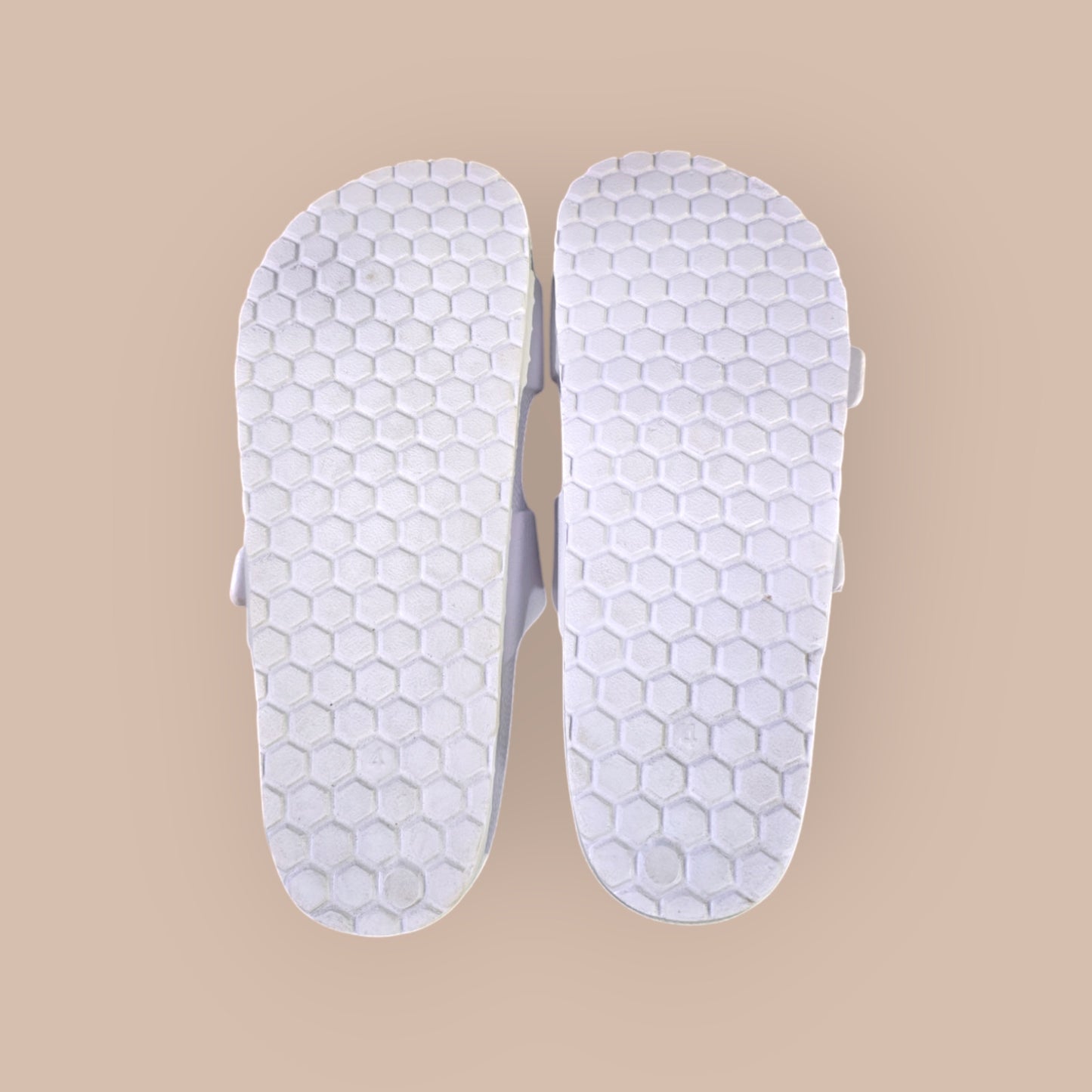 Cat&Jack Girl's White Slip-On Sandals, Size 4