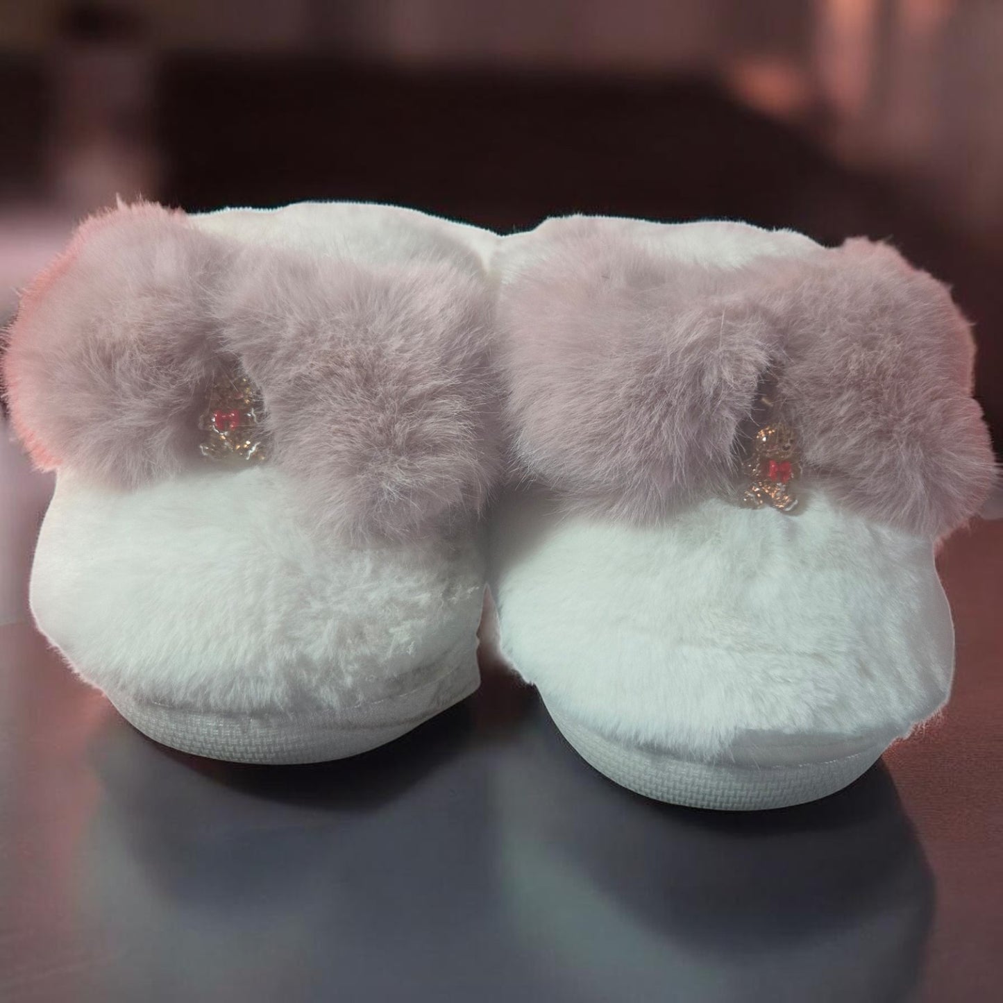 Luna Mellow Luxe Womens Pink & White Furry Slippers w Charm | Sizes S, M, L , XL