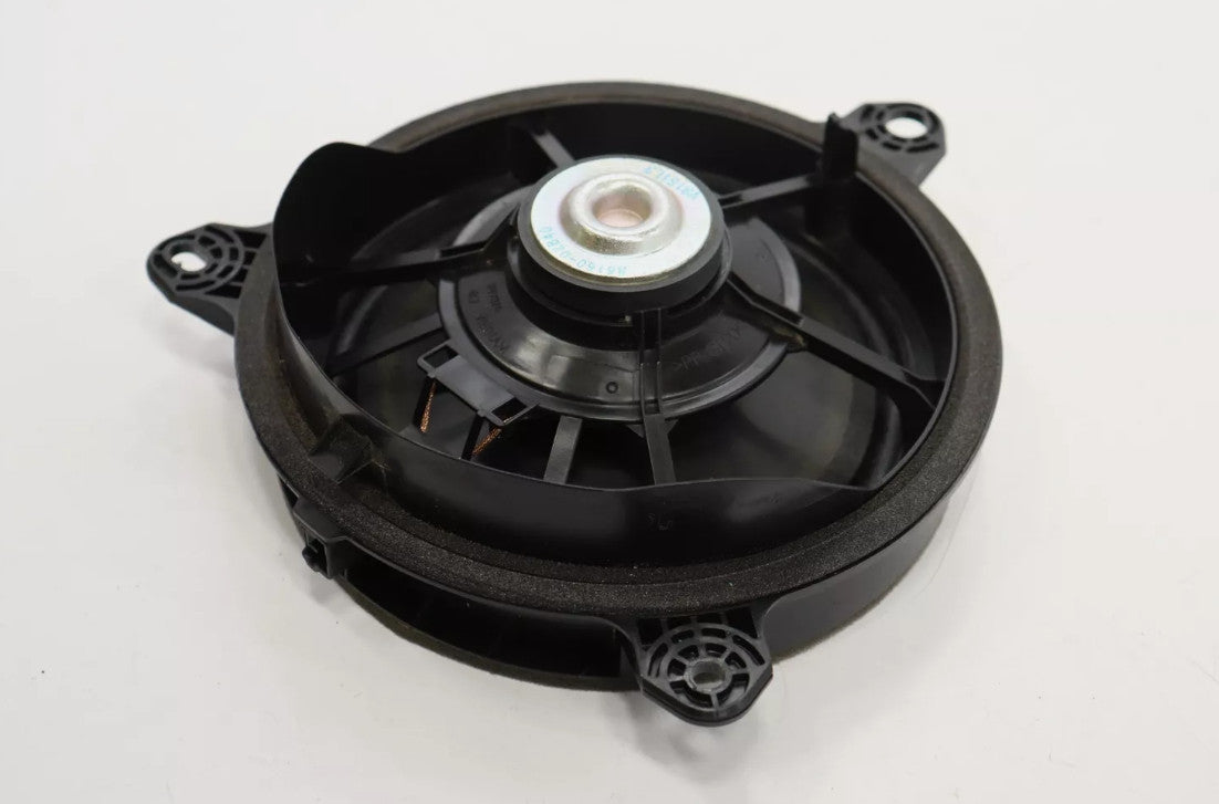 RIGHT OR LEFT SIDE DOOR SPEAKER OEM 8616002B40 TOYOTA CAMRY 2019 - 2024