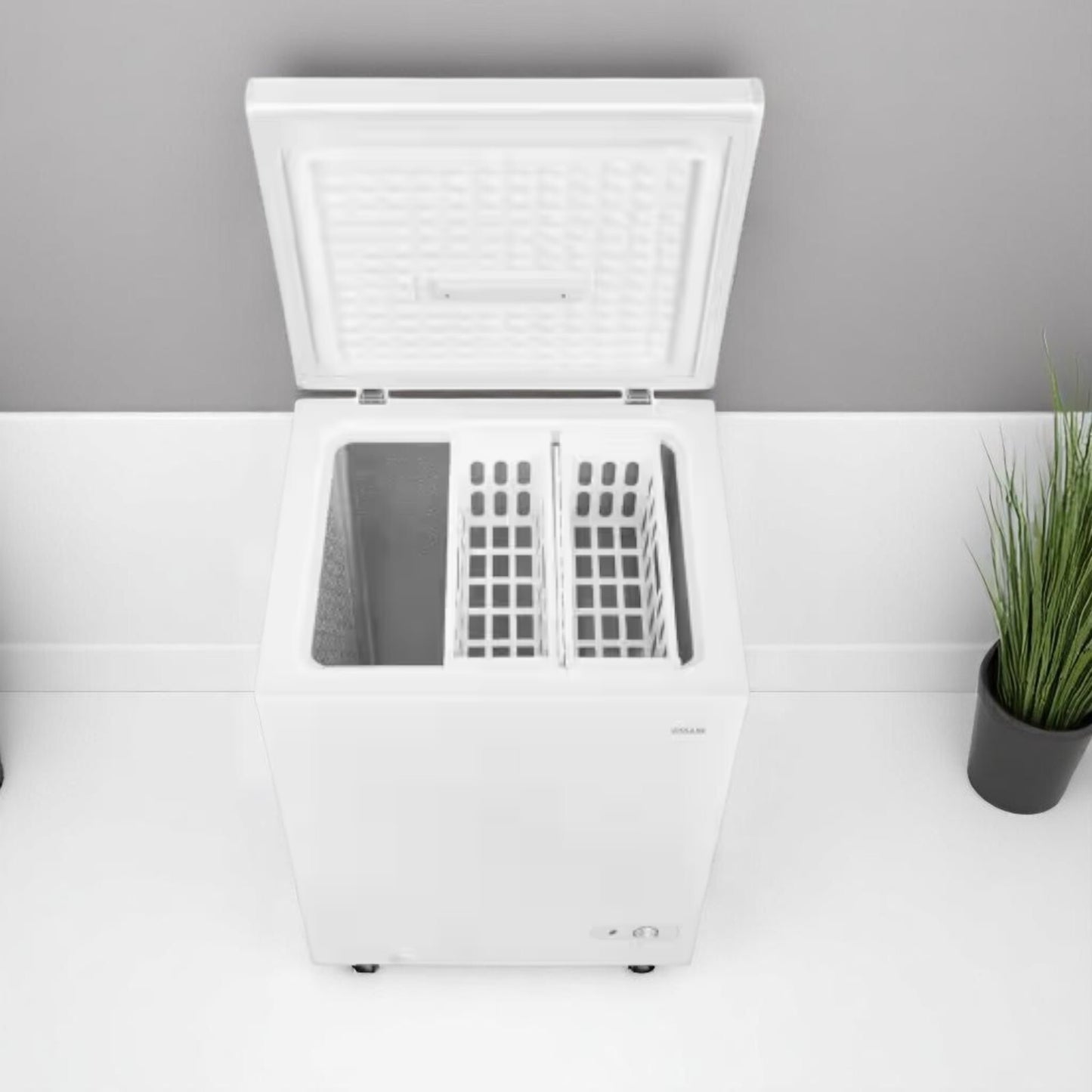 Vissani 5.0 cu. ft. Manual Defrost Chest Freezer with LED Light HMCF5W5