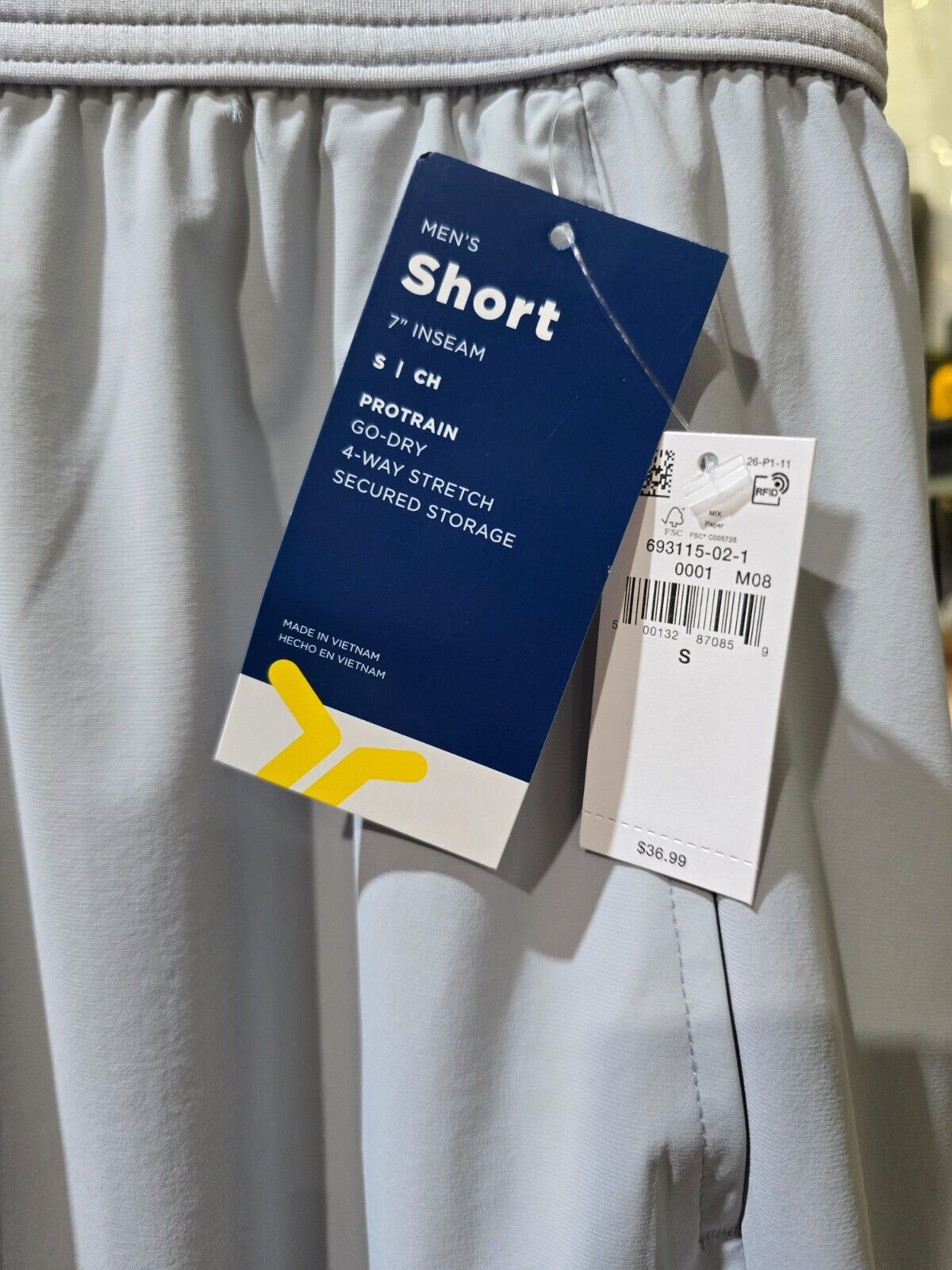 Old Navy 7" Inseam Protrain Go Dry Men's Shorts,Light Gray,