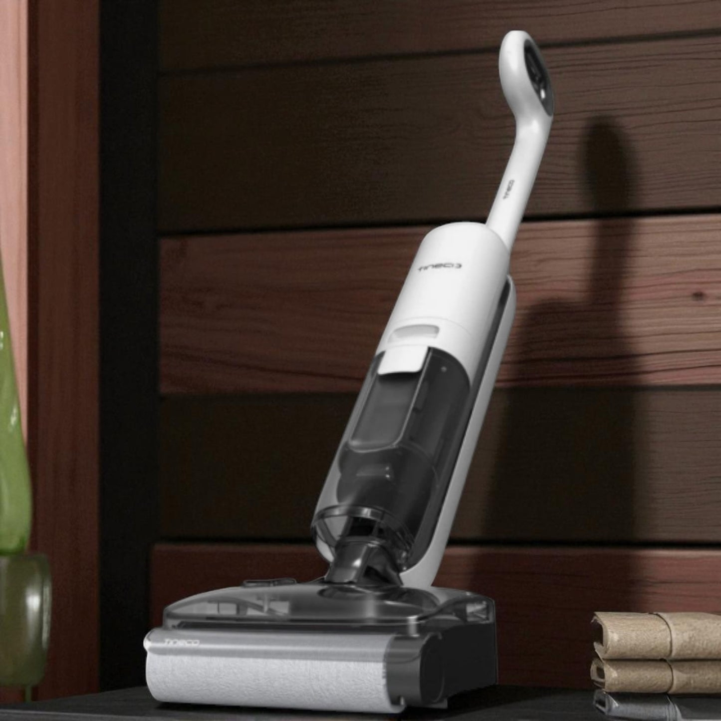 TINECO GO H2.O Hammerhead Cordless Upright Vacuum Mop. New with box damage.