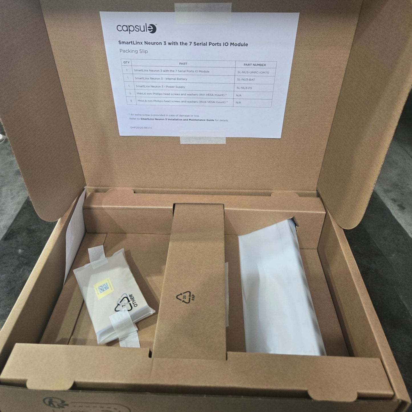 Philips Capsule SmartLinx Neuron 3 Patient Monitor with 7 Serial Port IO Module