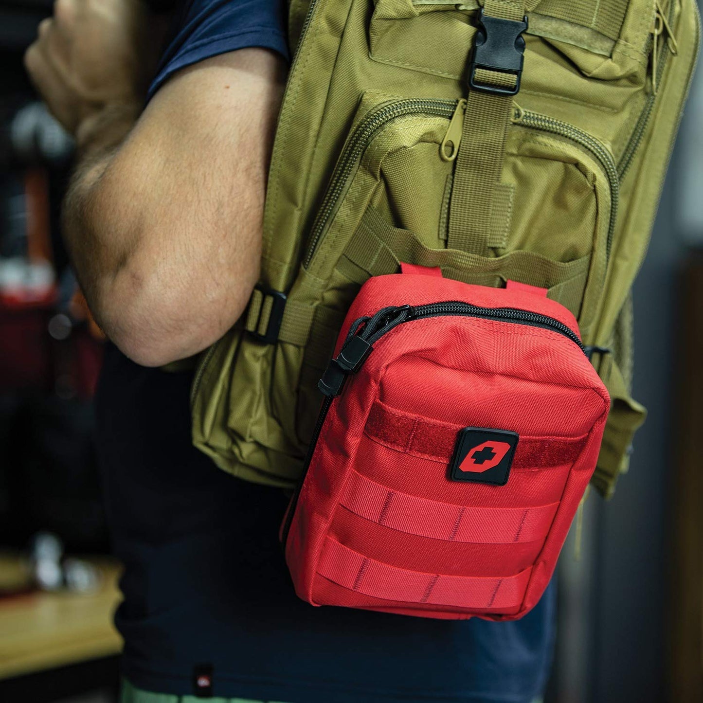 Life Gear 116PC First Aid Soft Pack PDQ, Red