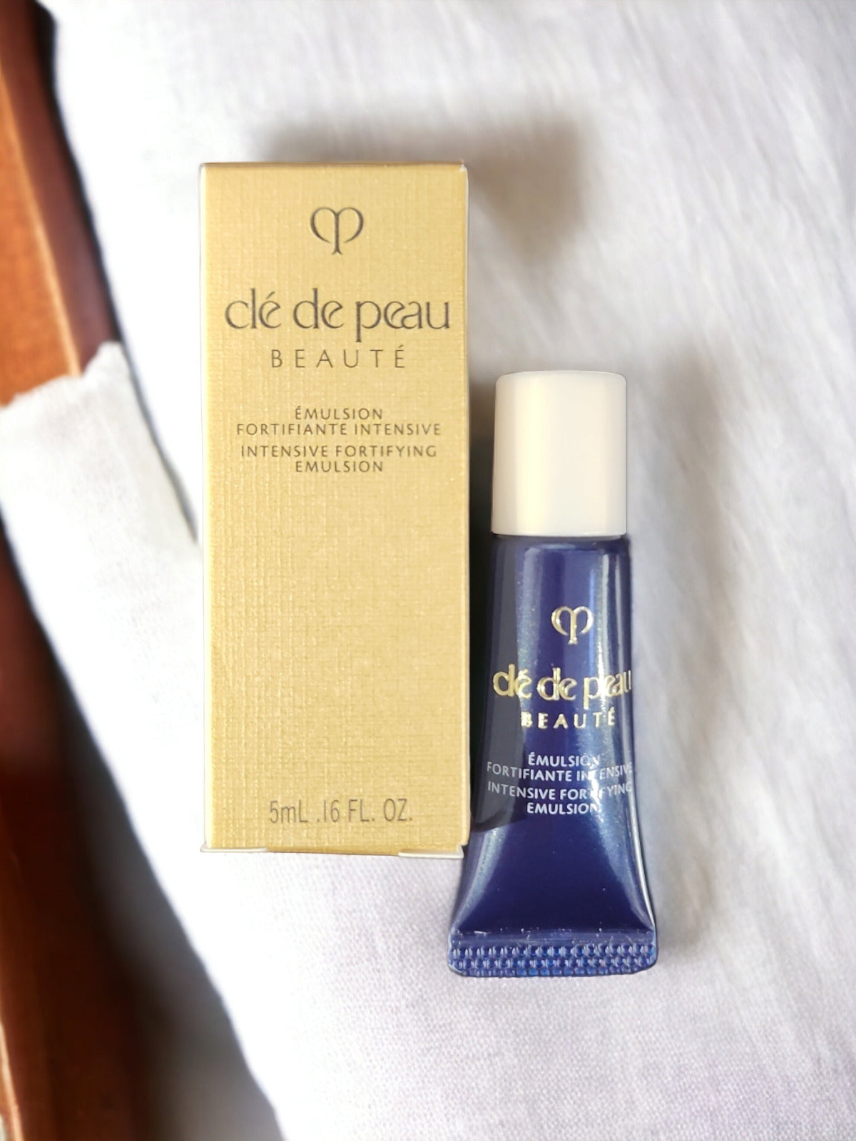 CLE DE PEAU Beaute Intensive Fortifying Emulsion Sample Size 5 mL / 0.16 Oz New