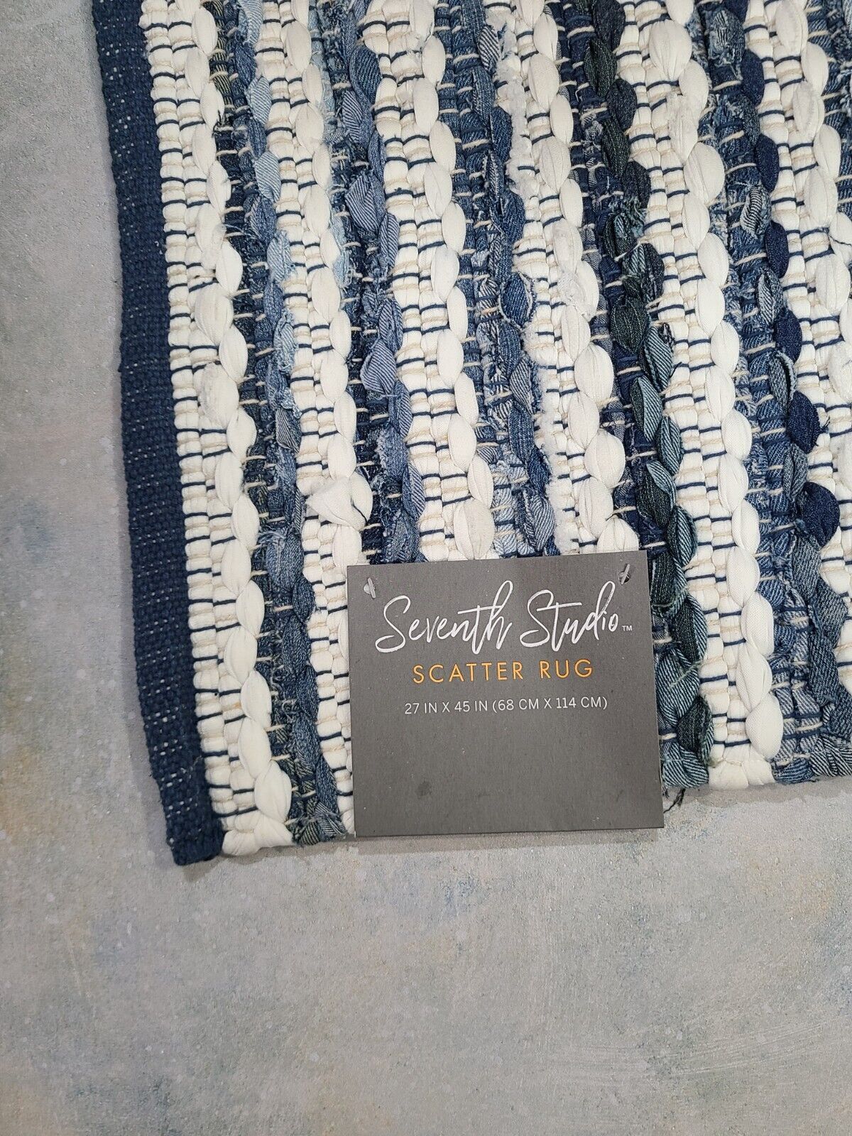 Seventh Studio 27in x 45in Scatter Rug