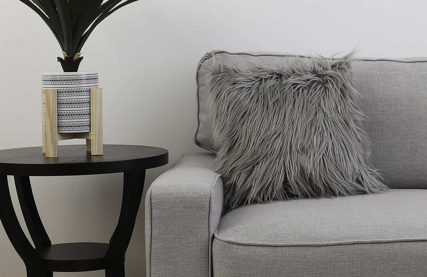 Thro by Marlo Lorenz TH012335001E Keller Faux Mongolian Reverse to Micromink Pillow