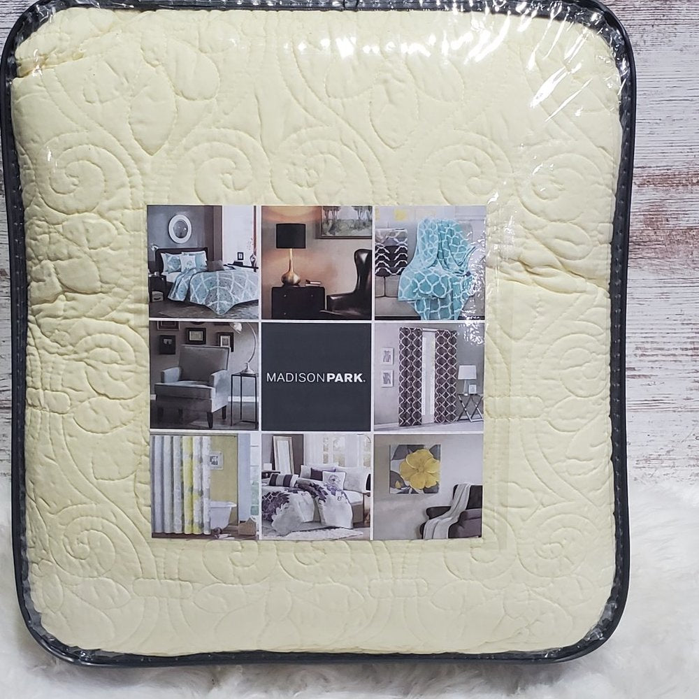 Quebec 3-Piece King Quilted Bedspread Set