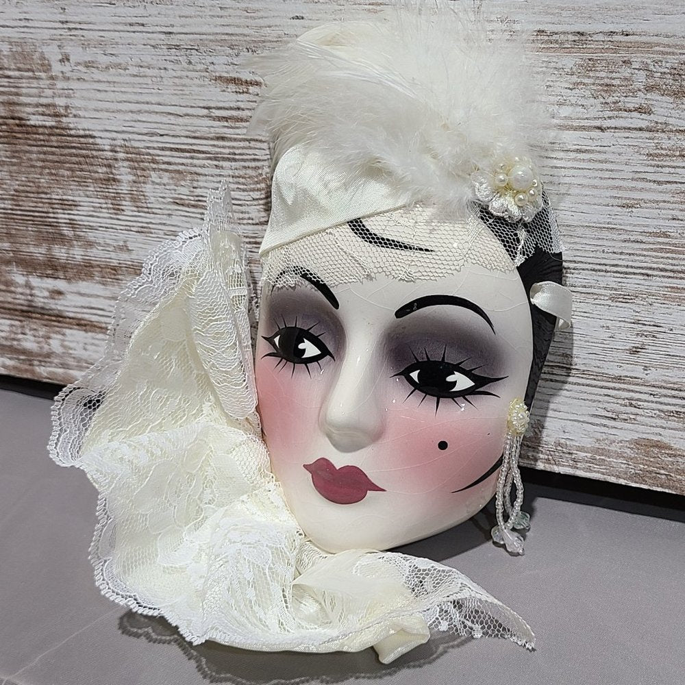 Unique Creations Hanging Lady Face Mask 581/1000