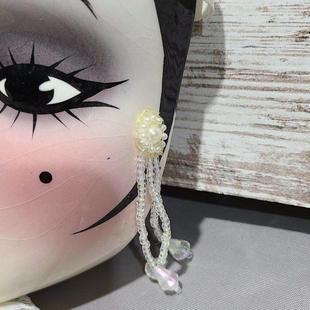 Unique Creations Hanging Lady Face Mask 581/1000