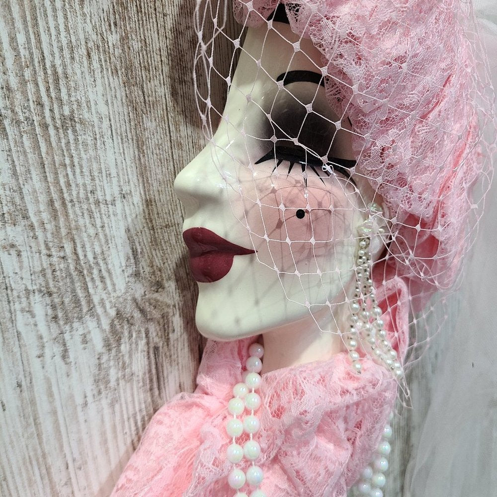 Unique Creations Limited Edition Hanging Wall Décor Lady Face 213/1000
