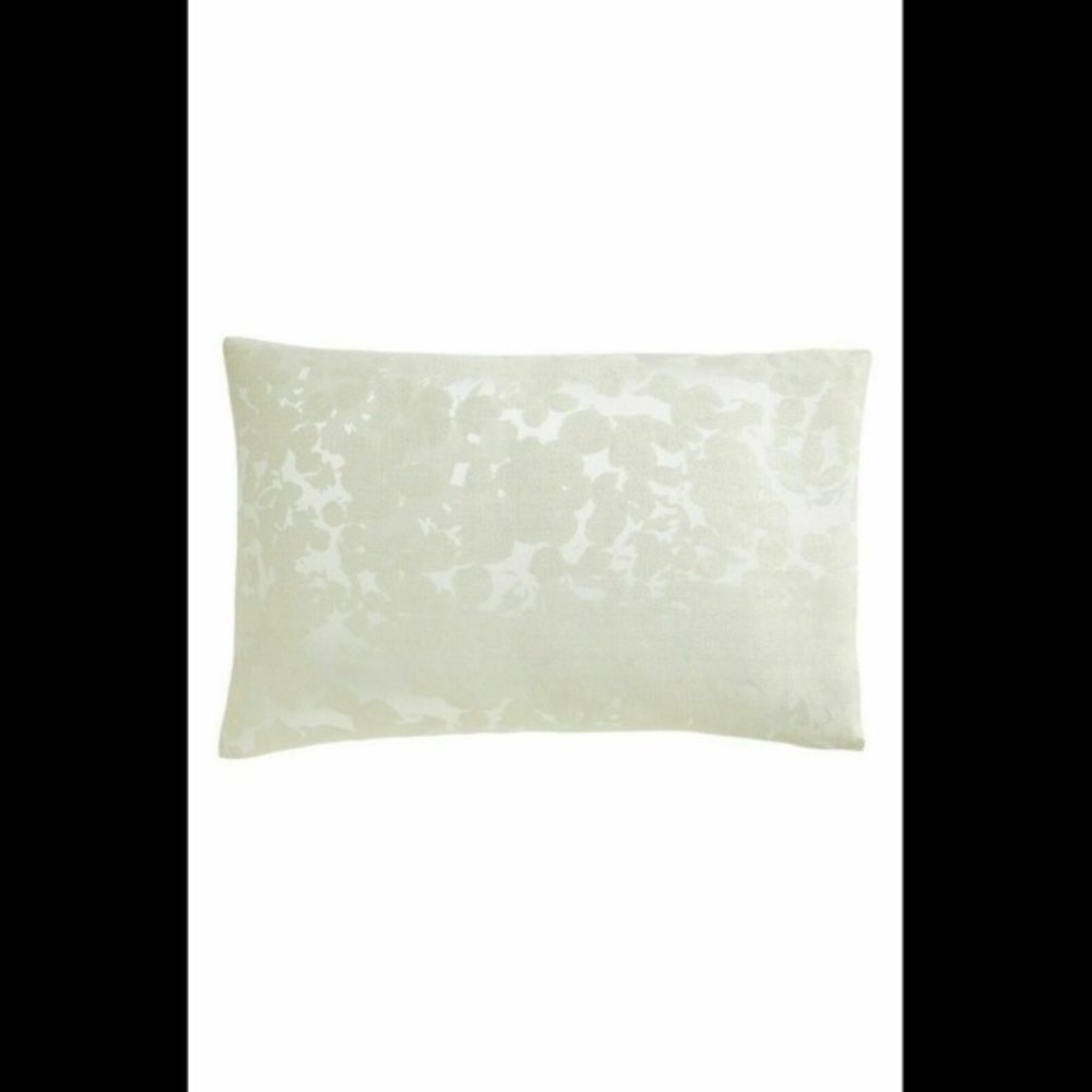 Donna Karan Home Ivory Standard/ Queen Sham