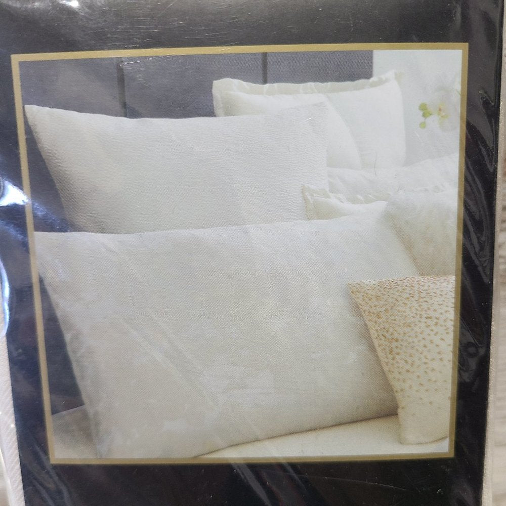 Donna Karan Home Ivory Standard/ Queen Sham
