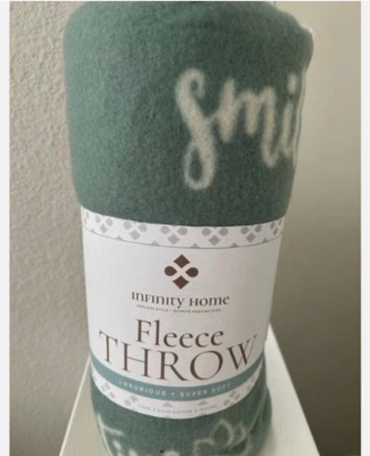 INFINITY HOME FLEECE THROW COLOR GREEN SIZE 50IN X 60 IN NEW