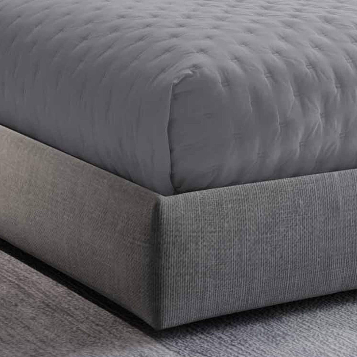 Vera Wang Quilt