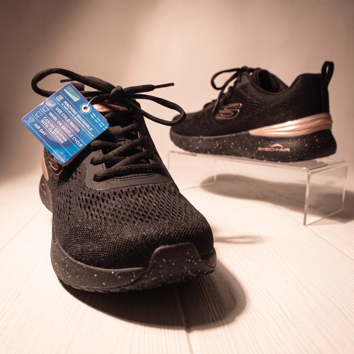Skechers Women's Light Weight Memory Foam Sneakers AC2 Black Skech-Air Dynamight