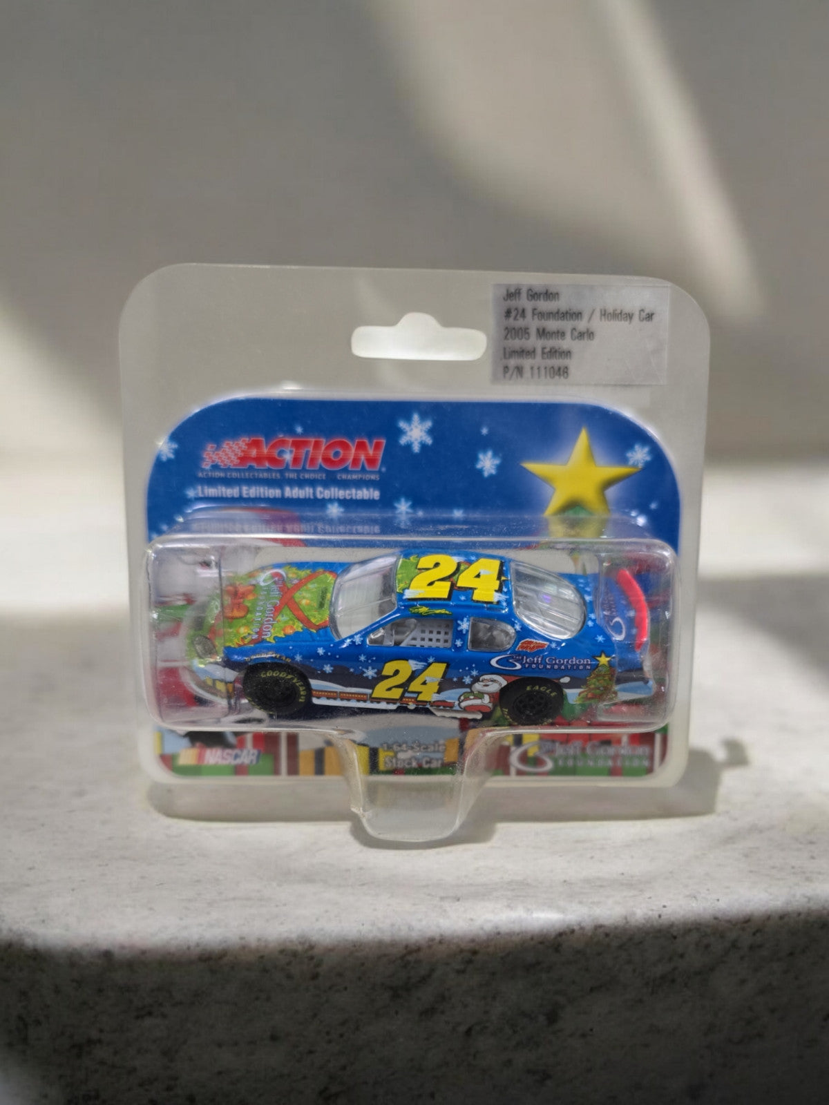Action Collectable Jeff Gordon #24 Foundation Holiday Car 2005
