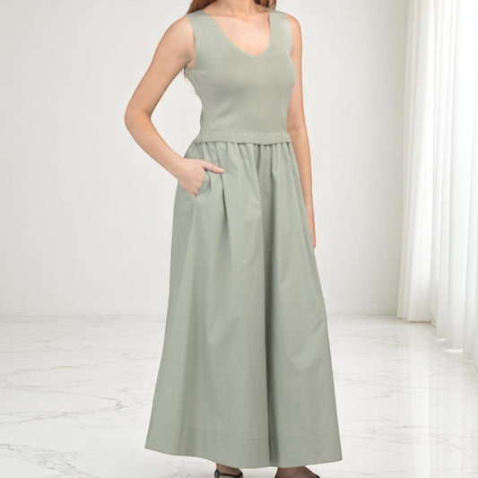 NWT Taylor Mix Media Ribbed Bodice Crew Neck  Satin Skirt Side Pocket Maxi Dress