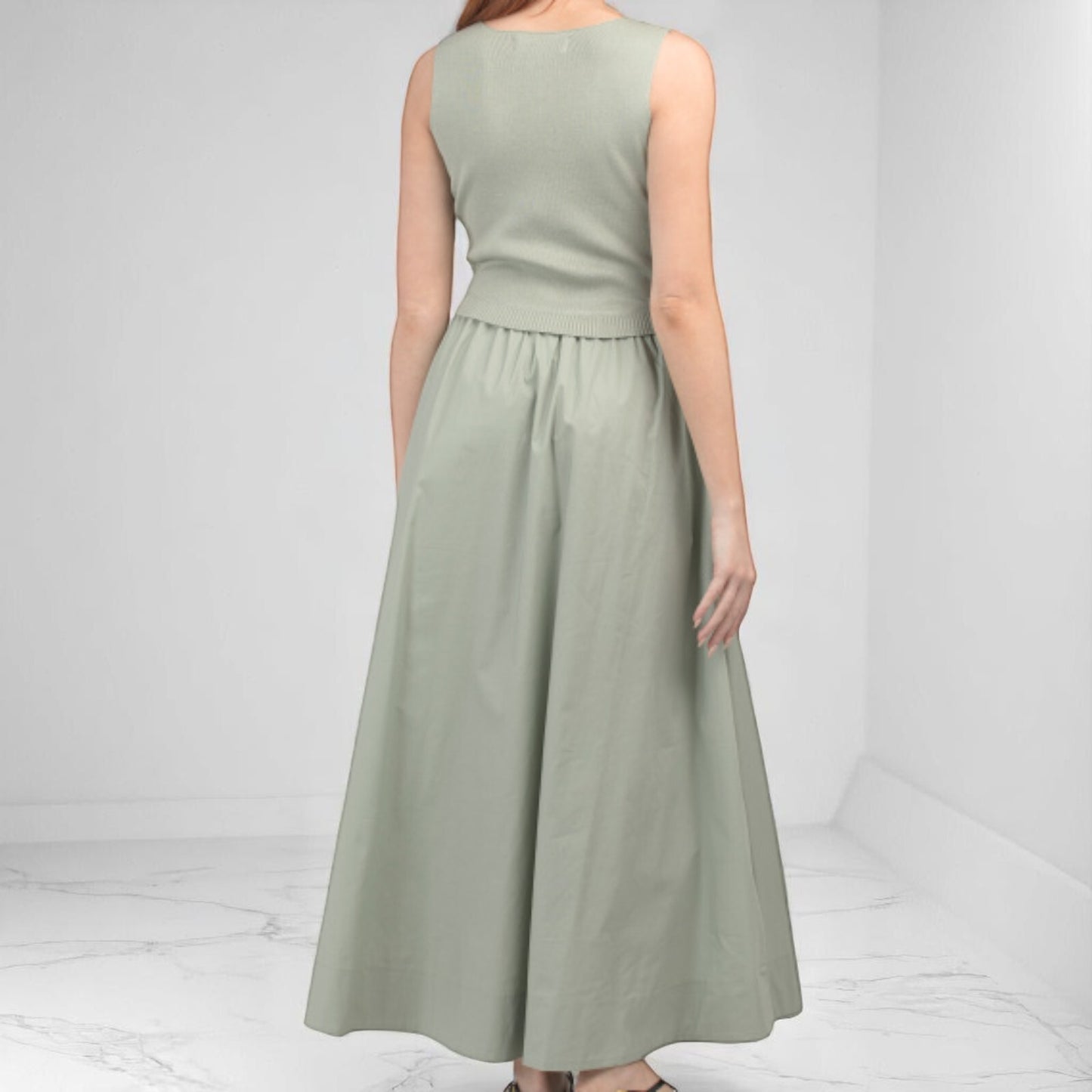 NWT Taylor Mix Media Ribbed Bodice Crew Neck  Satin Skirt Side Pocket Maxi Dress