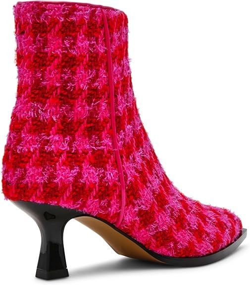 NIB Women's Betsey Johnson Louisa Pointed Toe Bootie in Fuschia Multi