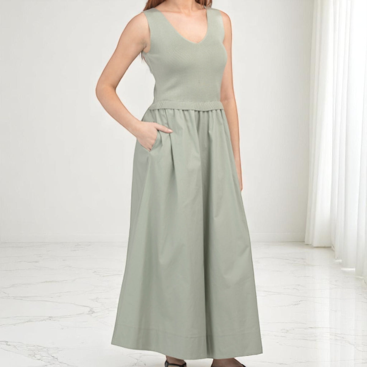 NWT Taylor Mix Media Ribbed Bodice Crew Neck  Satin Skirt Side Pocket Maxi Dress