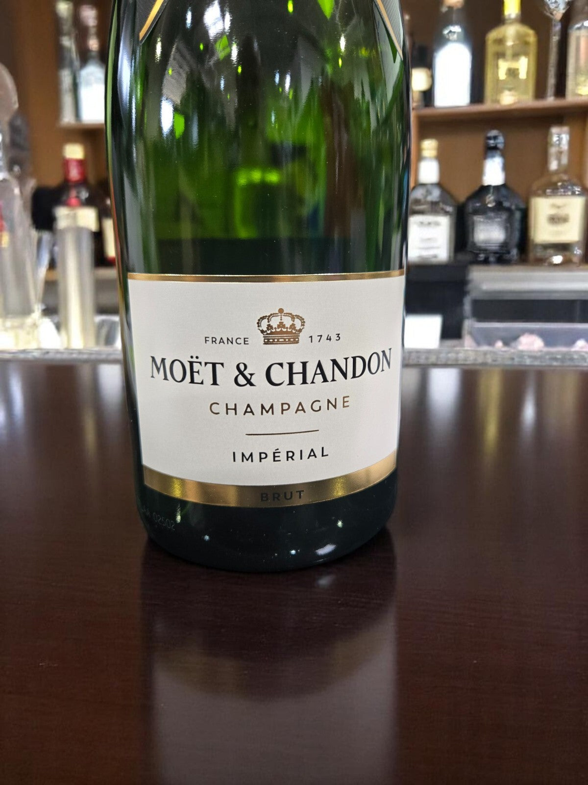 VINTAGE MOET & CHANDON BRUT IMPERIAL EMPTY DUMMY PROMOTIONAL DISPLAY BOTTLE 187m