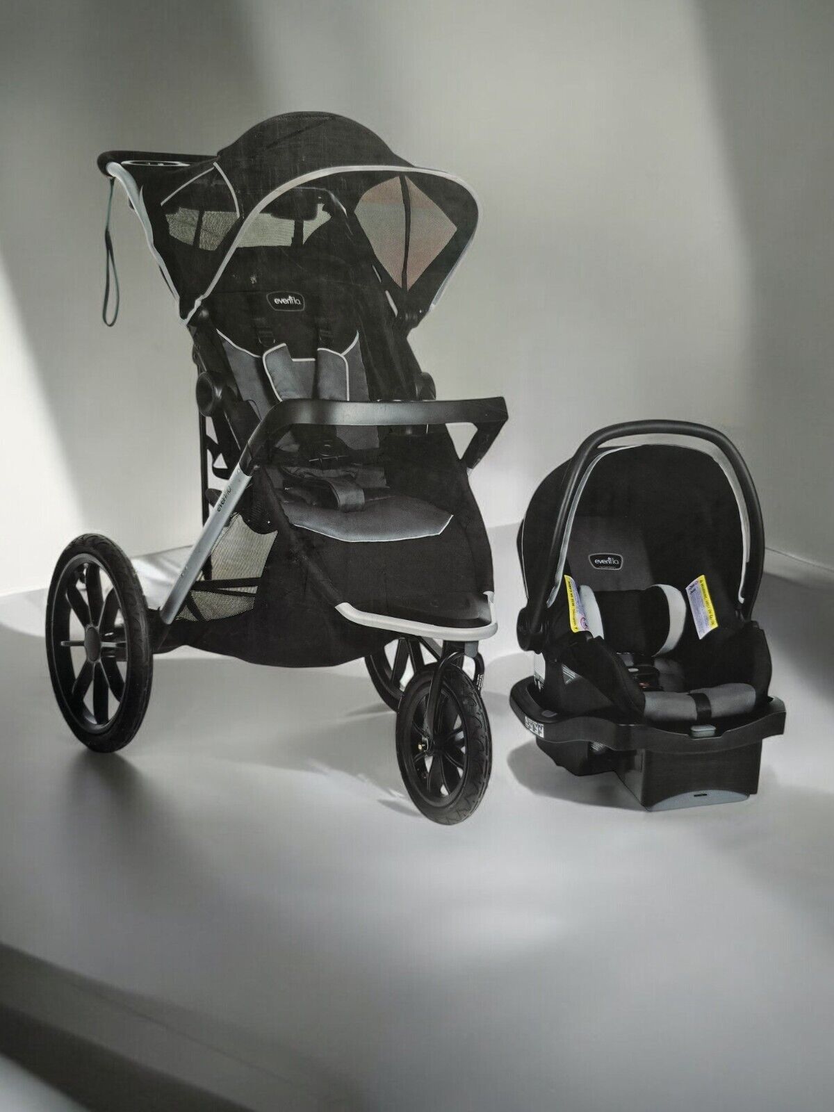 Evenflo Victory Plus Jogging Travel System w/LITEMAX 35 Rear-Facing Car Seat