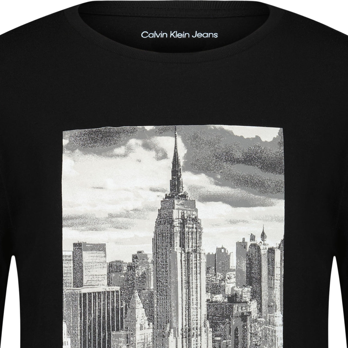 Calvin Klein Boys' Long Sleeve Crew Neck T-Shirt, Soft, Comfortable, Relaxed Fit