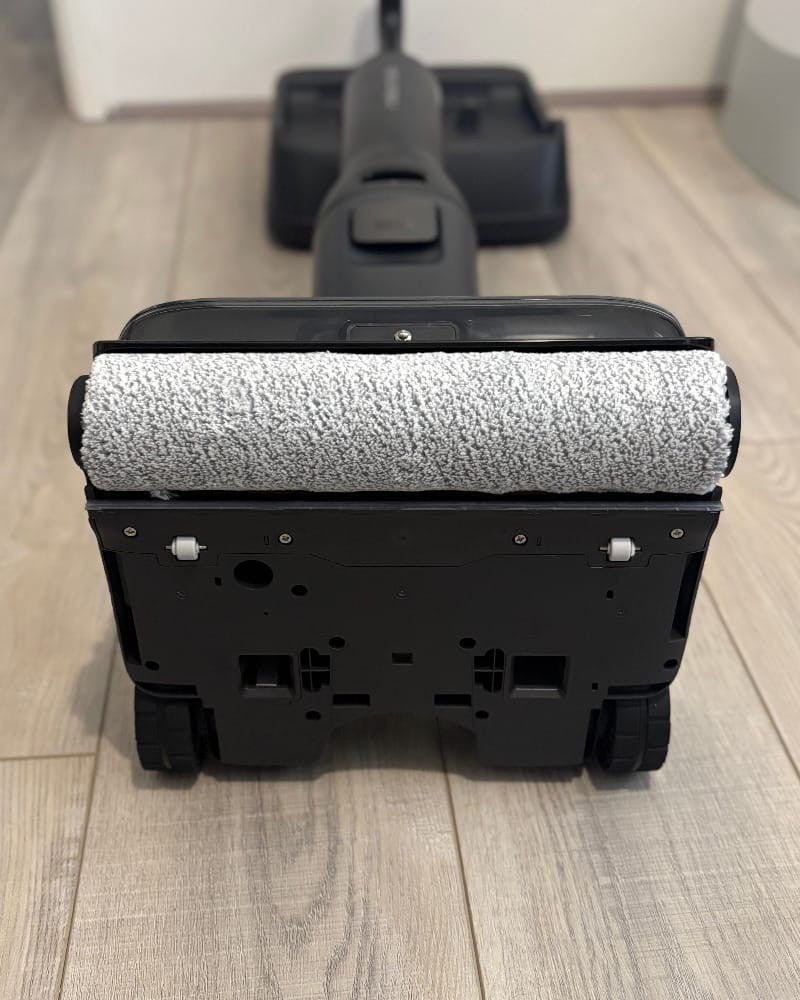 Roborock F25 ACE PRO Hard Floor Cleaner Wet/ Dry Navigation & Self Cleaning