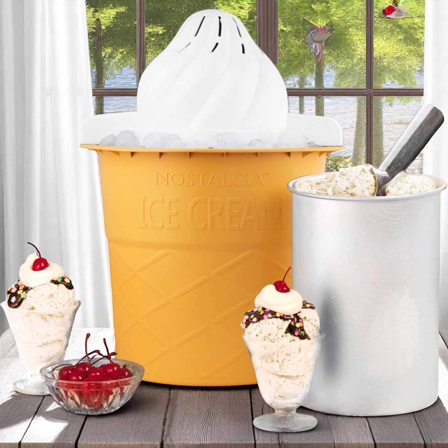 Nostalgia 4Quart Parlor Ice Cream Maker Electric Aqua New in Box