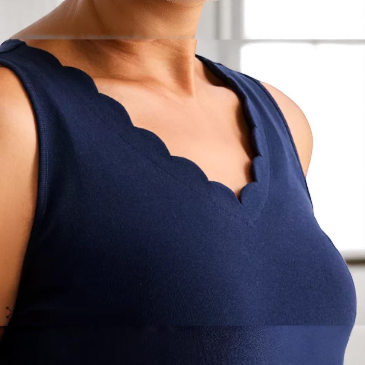 Style & Co Women's Cotton Scalloped V-Neck Sleeveless Top NWT
