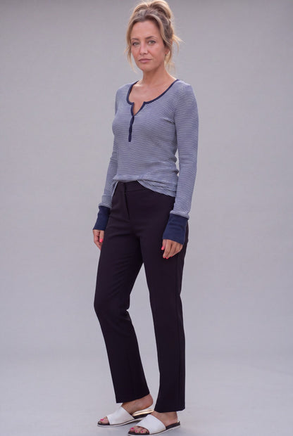 Frankee & Skylar Women's V-Neck Long Sleeve Blue & White Striped Shirt