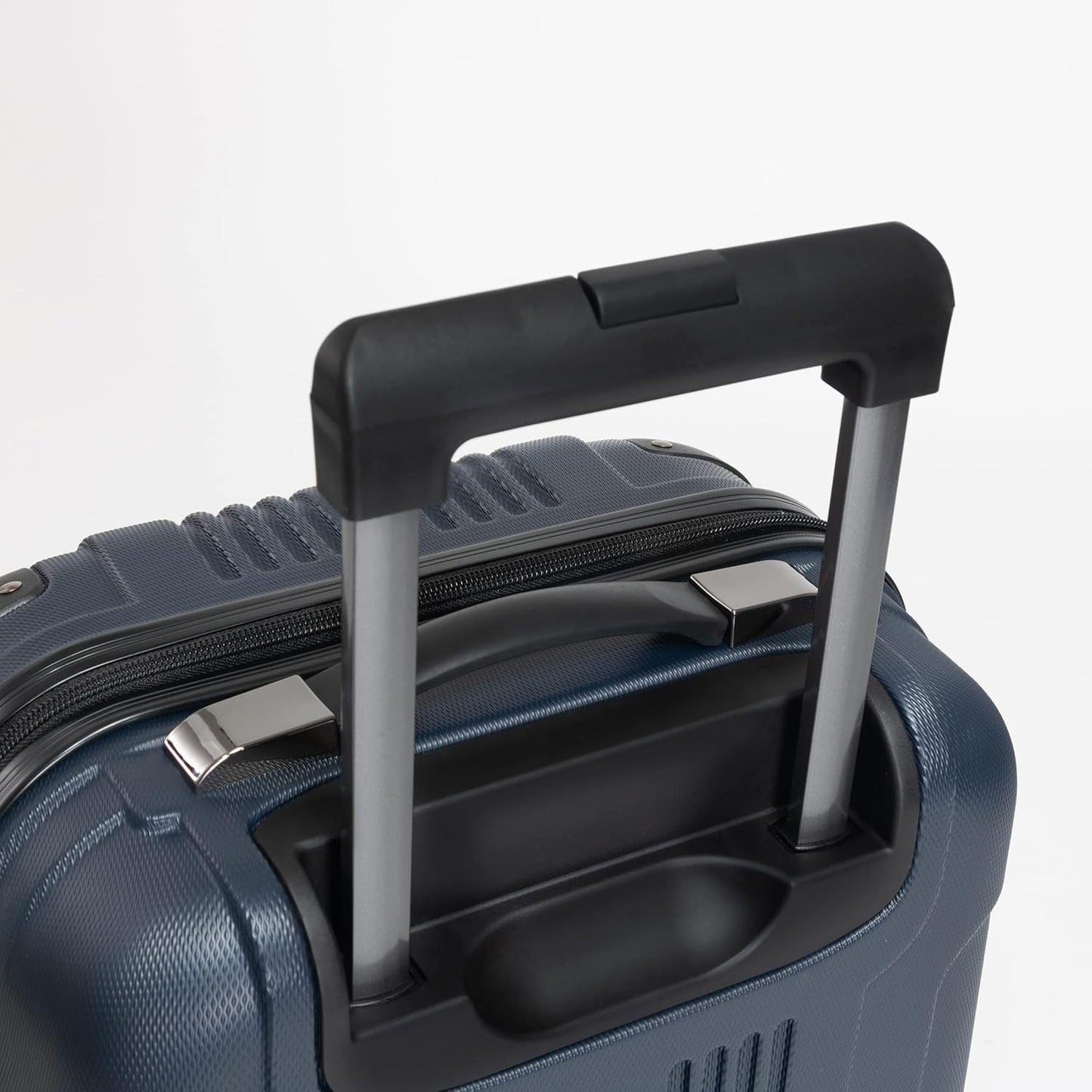 Kenneth Cole REACTION Out of Bounds & Renegade Lightweight 4-Wheel Luggage