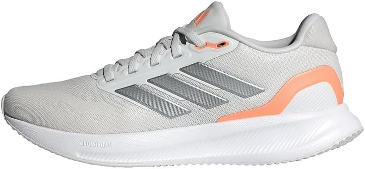 Woman's Athleisure adidas Runfalcon 5 Running Shoe Size 9
