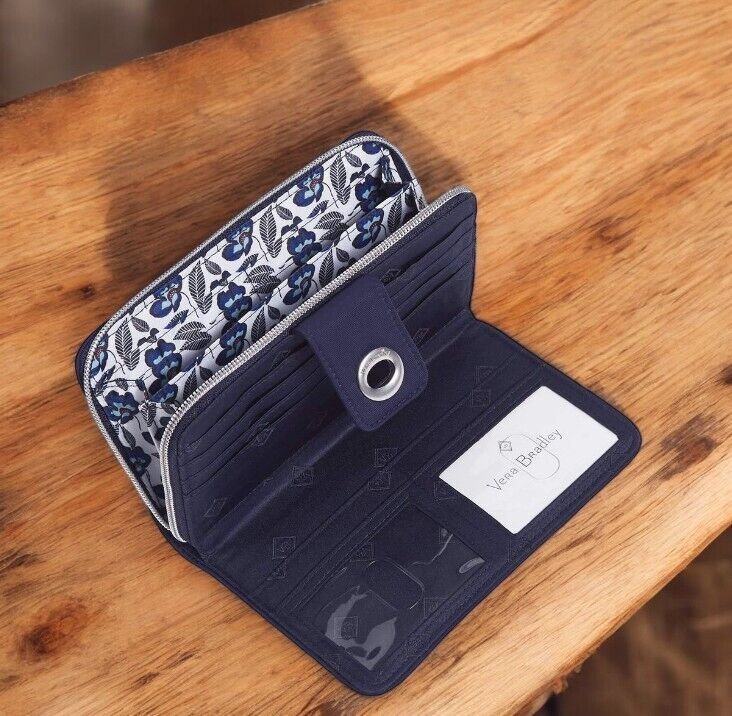 NWT Vera Bradley RFID Turnlock Wallet Performance Twill/Classic Navy