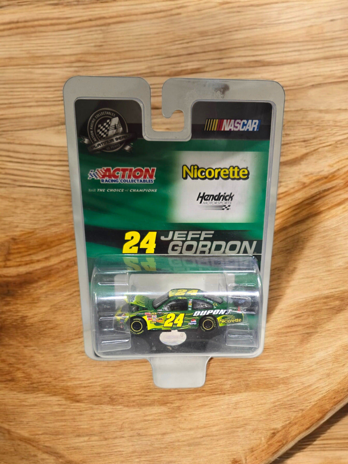 Jeff Gordon 2008 Nicorette COT 1:64 Diecast