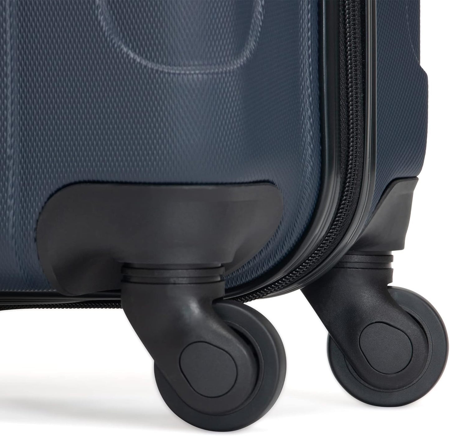 Kenneth Cole REACTION Out of Bounds & Renegade Lightweight 4-Wheel Luggage