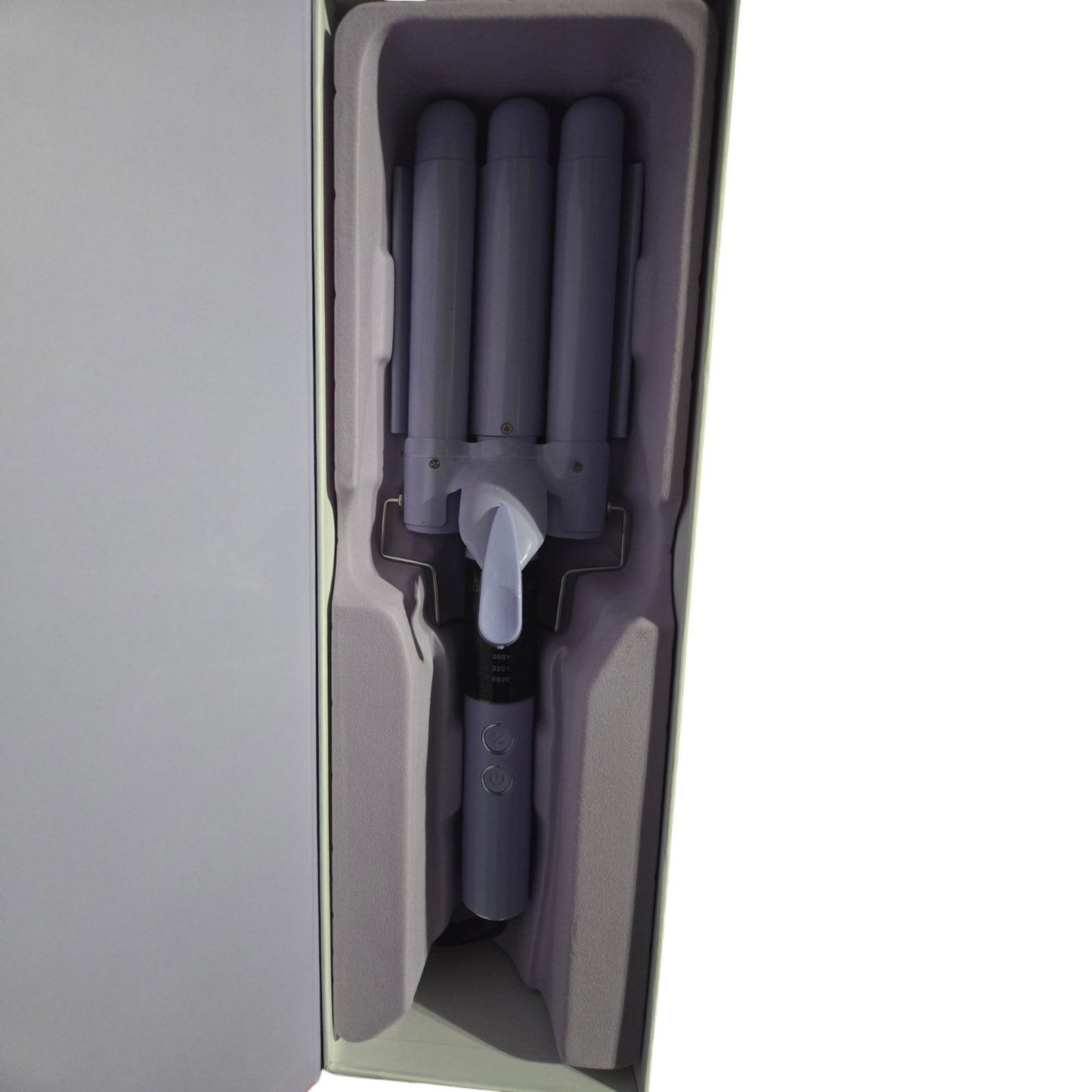Luxe + Willow Ultra Ripple Effect Triple Barrel Waver. 1 Inch New Digital