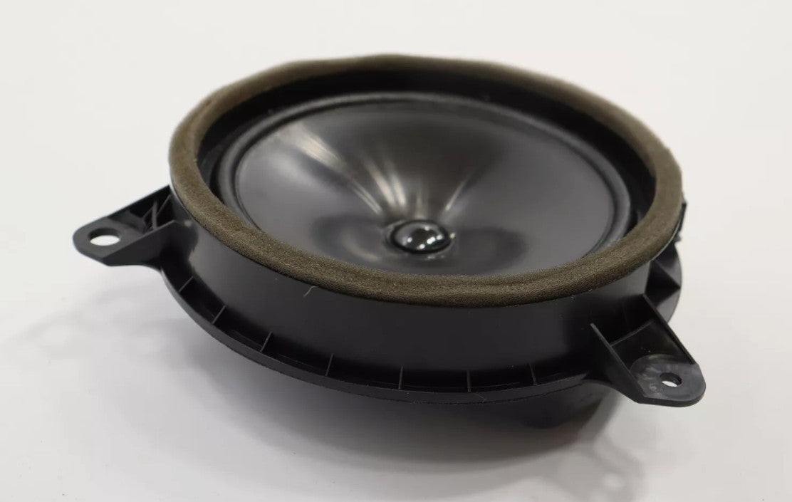 RIGHT OR LEFT SIDE DOOR SPEAKER OEM 8616002B40 TOYOTA CAMRY 2019 - 2024