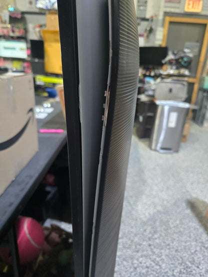 SAMSUNG 55-Inch Class Crystal UHD 4K DU7200 Series HDR Smart TV (For Parts Only)