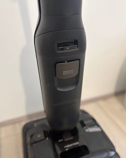 Roborock F25 ACE PRO Hard Floor Cleaner Wet/ Dry Navigation & Self Cleaning