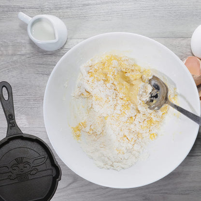 Star Wars DIY Pancake Making Kit, Mandalorian The Child Shaped Cast Iron Skillet with Mix for Pancakes, Baking Gift Sets, 3.52 Ounces