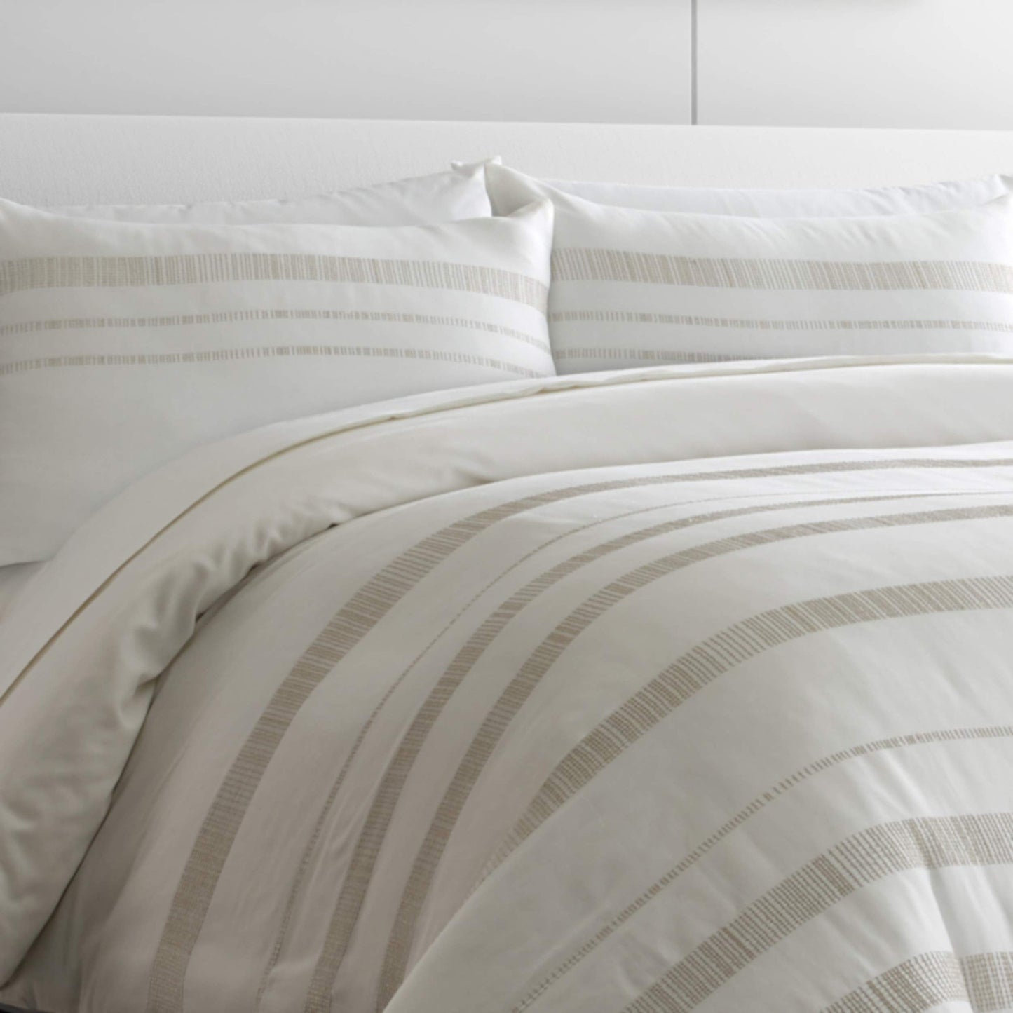 Vera Wang Pucker Grid