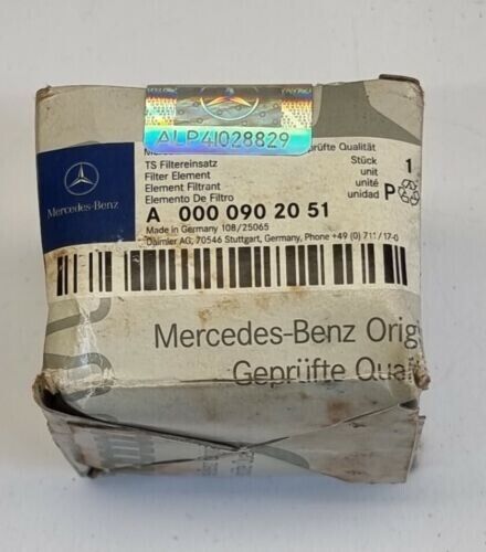 ONE GENUINE OEM MERCEDES FUEL FILTER ELEMENT A0000902051
