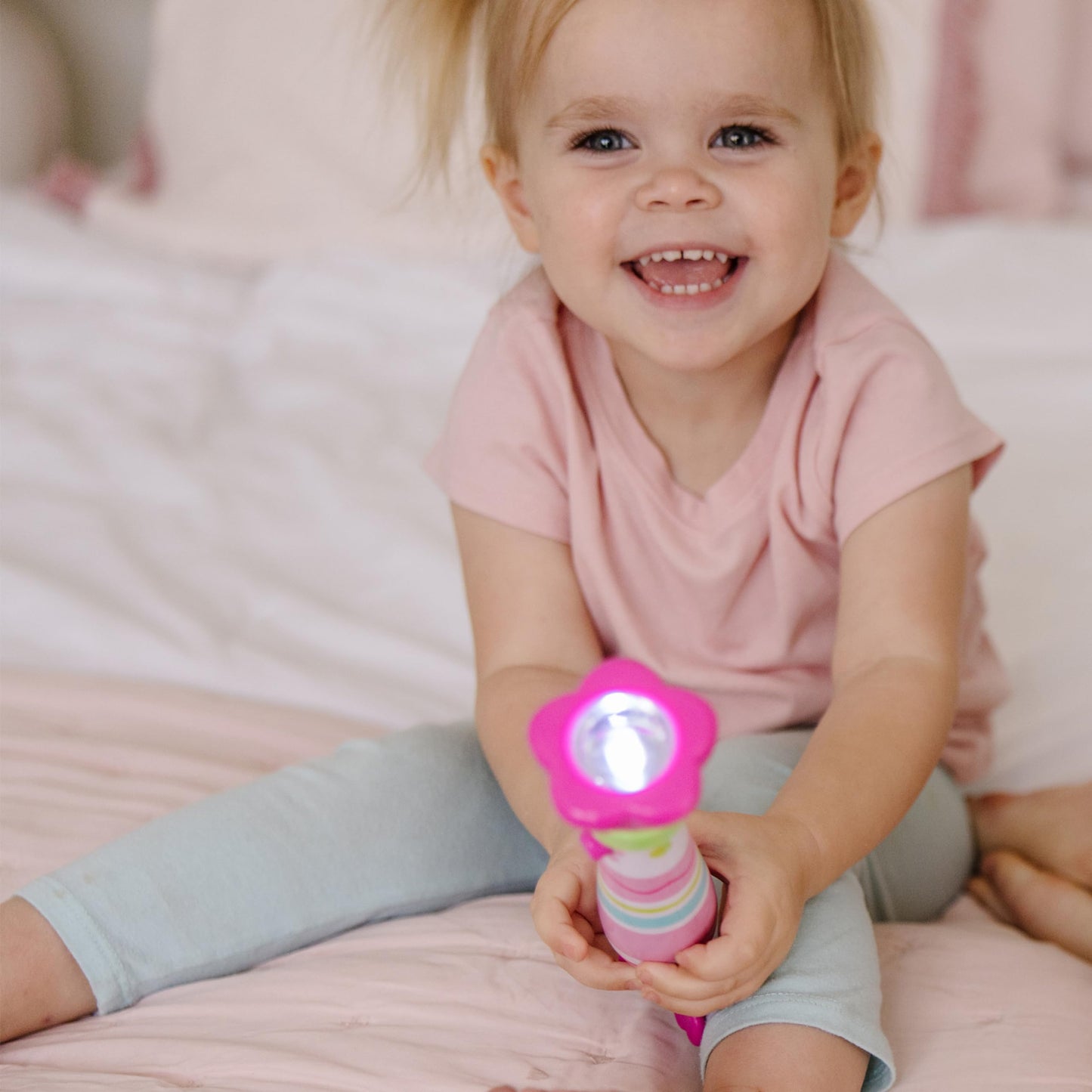 Melissa & Doug Sunny Patch Pretty Petals Flower Flashlight for Kids