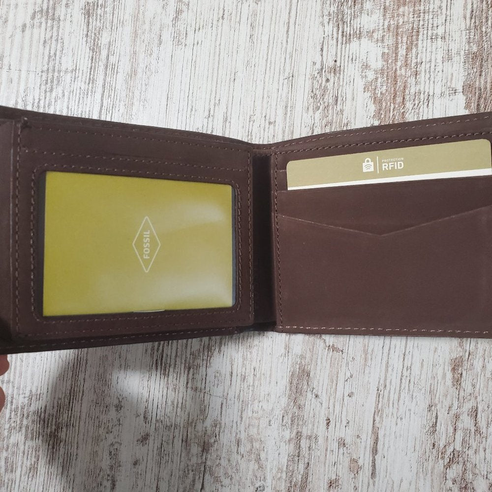 Men's Trenten Traveler RFID Wallet,Dark Brown