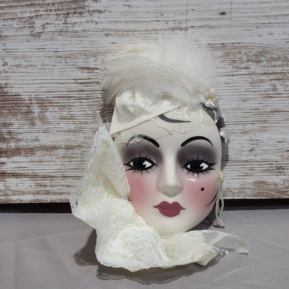 Unique Creations Hanging Lady Face Mask 581/1000