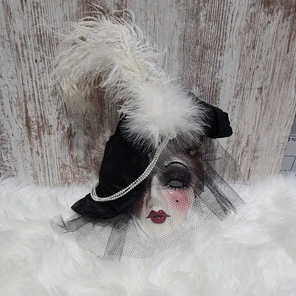 Unique Creations Hanging Lady Face 131/1000